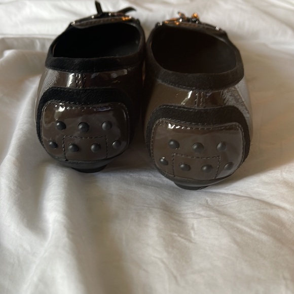 Tod’s Patent Leather Driving Shoe - Picture 3 of 6